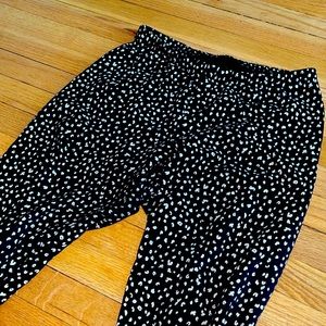 EUC Old Navy animal print fleece leggings worn once Medium